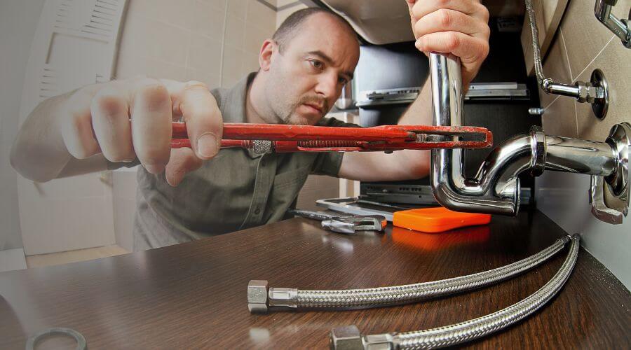 Expert burst pipe repair services in Jewell, KS